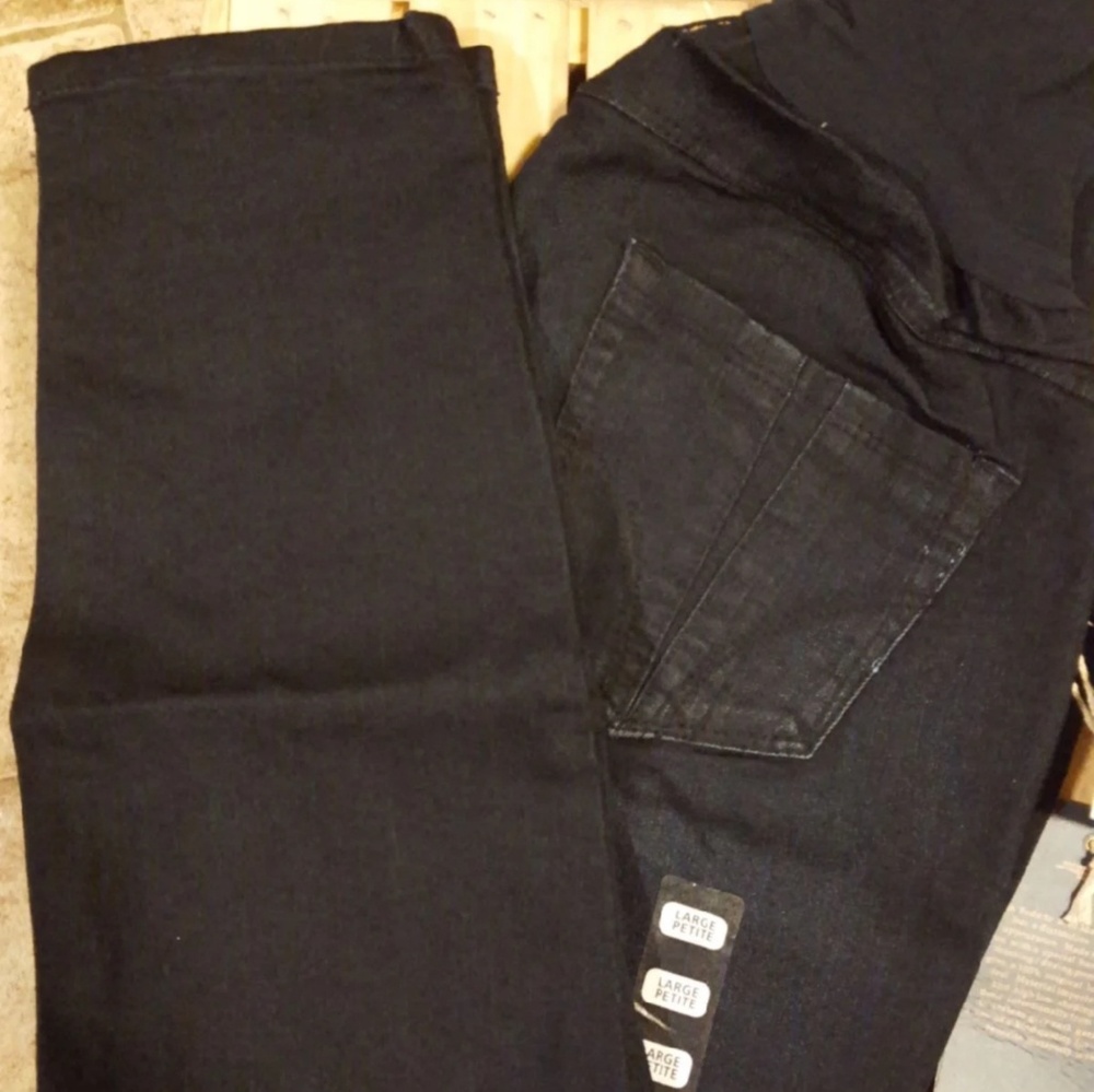Dark wash skinny maternity jeans